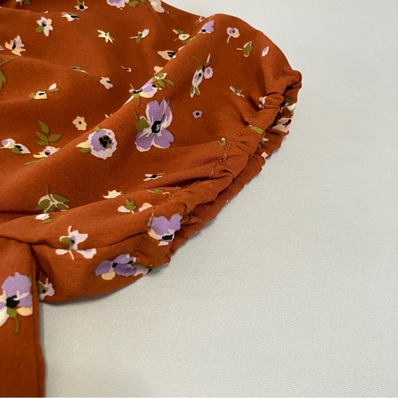 Sanctuary NWT Brown Small Floral Crop Top, Puff Sleeves - Picture 9 of 15
